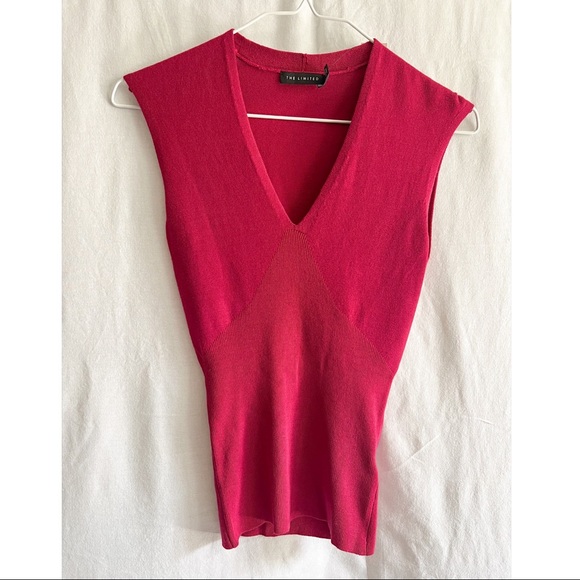 The Limited V-Neck Sleeveless Hot Pink Fitted Top - NWT - Picture 1 of 3